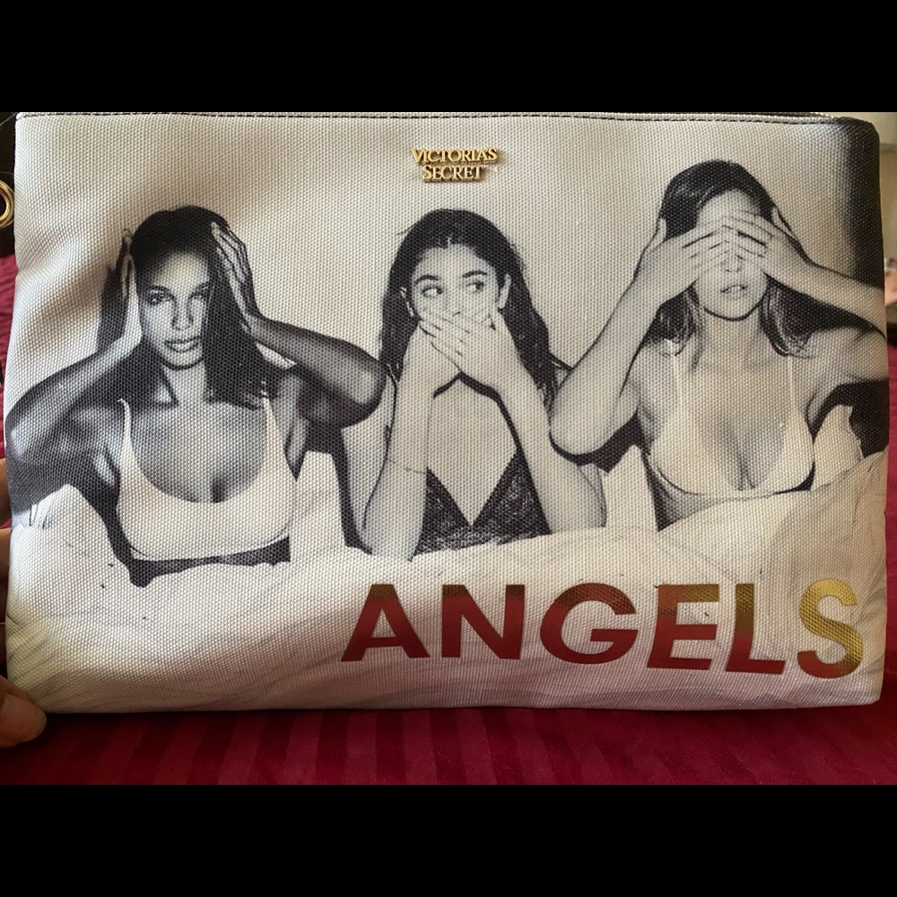 NWT Victoria’s Secret makeup bag